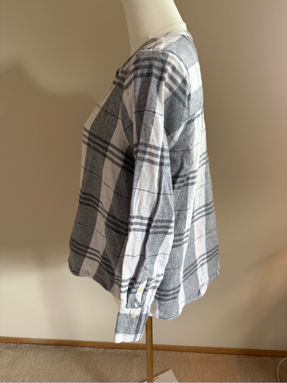 Madewell Gray and White Plaid Button-Front Shirt Lightweight Cotton - Picture 5 of 11